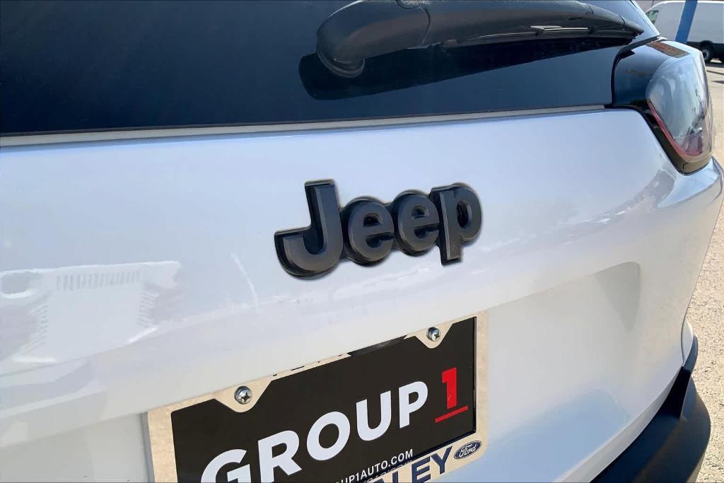 used 2021 Jeep Cherokee car, priced at $20,638