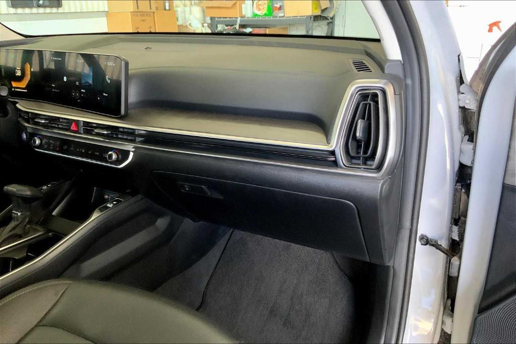 used 2024 Kia Sorento car, priced at $36,428