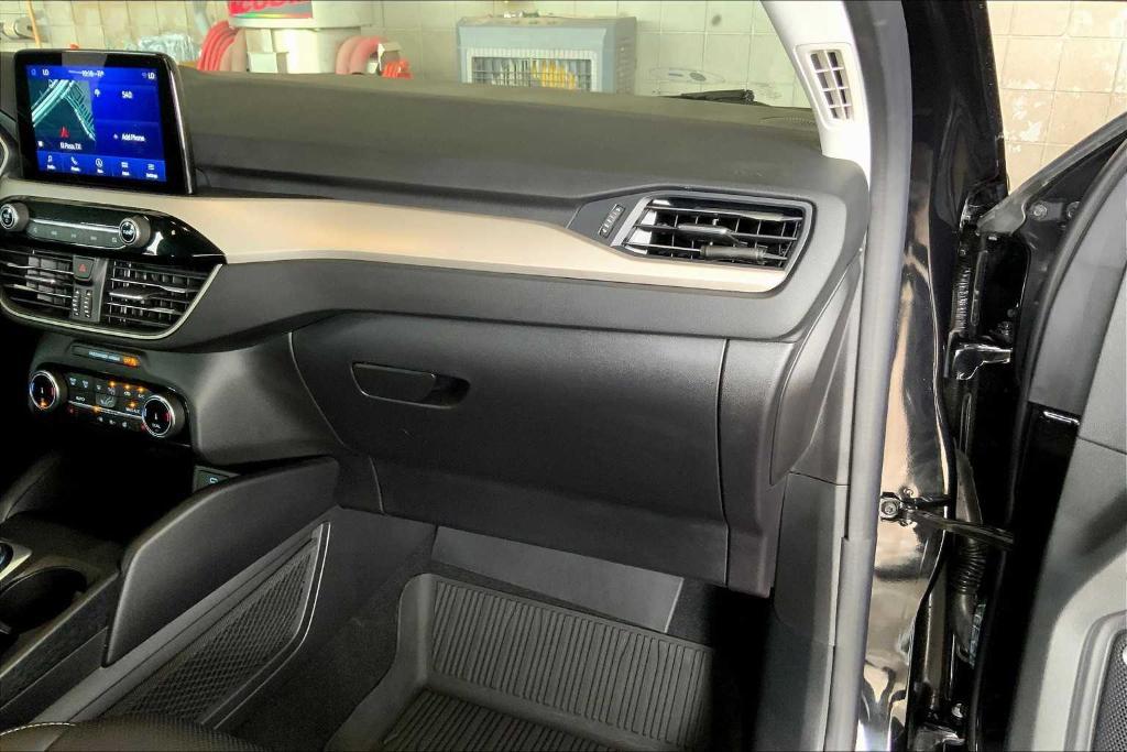 used 2022 Ford Escape car, priced at $22,628