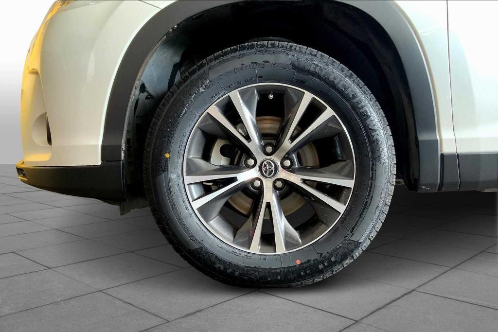 used 2019 Toyota Highlander car, priced at $19,991