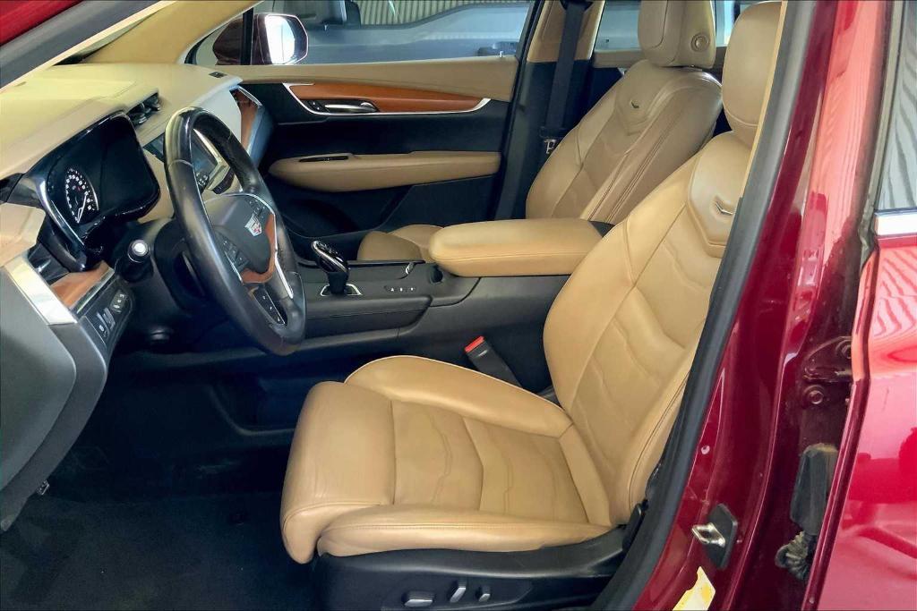 used 2017 Cadillac XT5 car, priced at $17,338