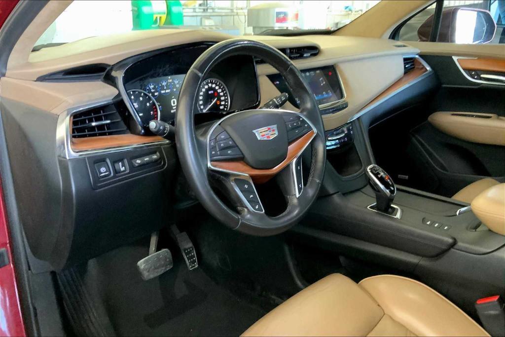 used 2017 Cadillac XT5 car, priced at $17,338