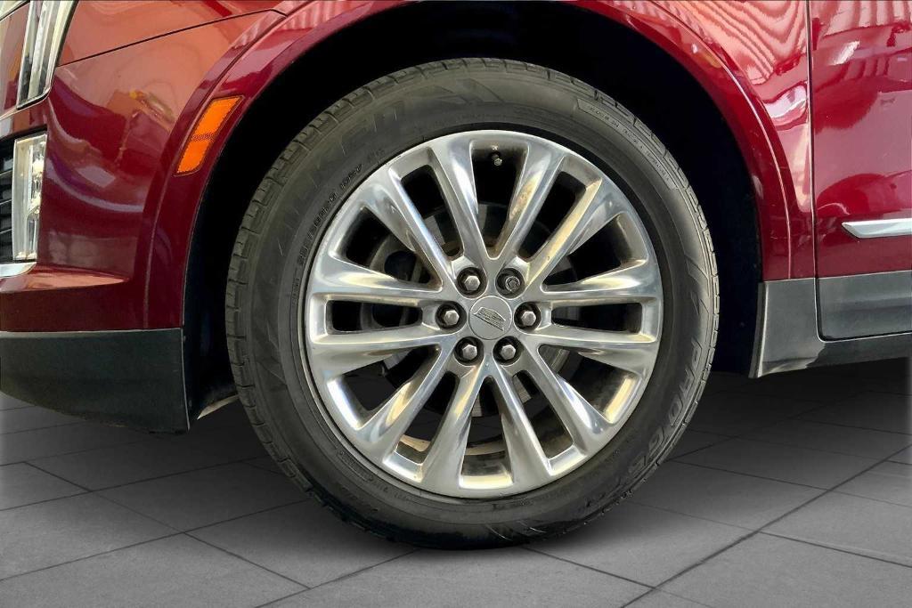 used 2017 Cadillac XT5 car, priced at $17,338