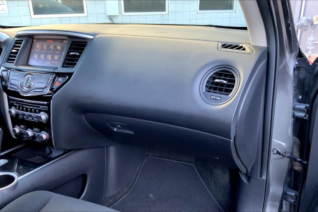 used 2019 Nissan Pathfinder car, priced at $21,380