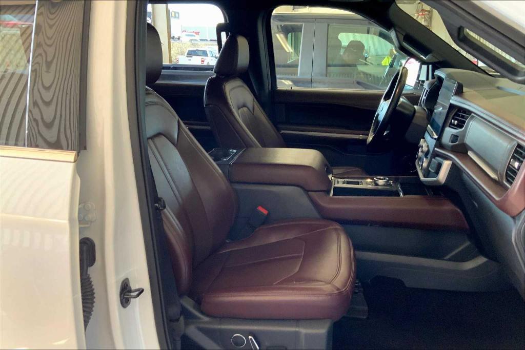 used 2023 Ford Expedition car, priced at $40,628