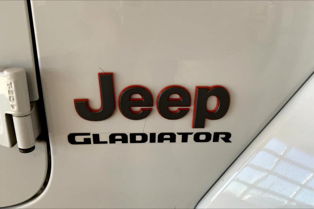 used 2021 Jeep Gladiator car, priced at $35,238