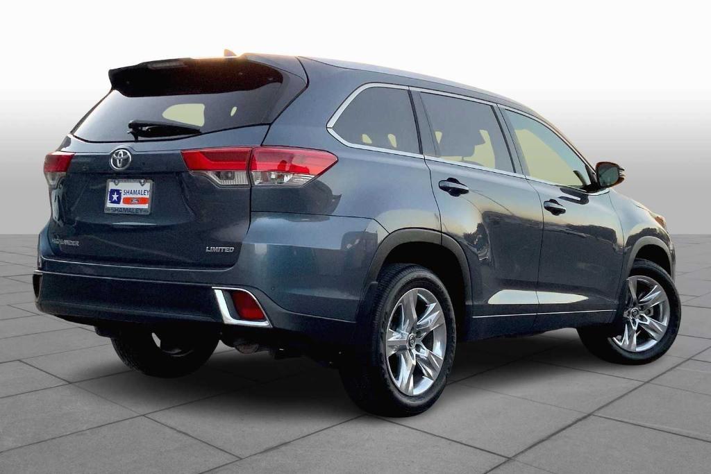 used 2019 Toyota Highlander car, priced at $31,960