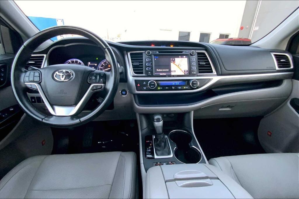 used 2019 Toyota Highlander car, priced at $31,960