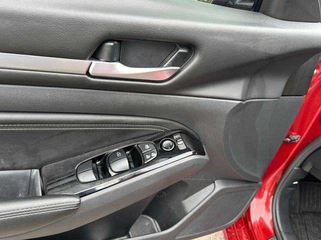 used 2023 Nissan Altima car, priced at $22,333