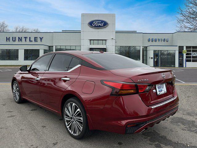 used 2023 Nissan Altima car, priced at $22,333