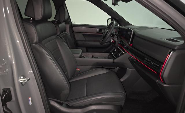 used 2024 Hyundai Santa Fe car, priced at $33,888