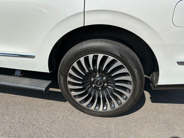 used 2021 Lincoln Navigator car, priced at $55,372