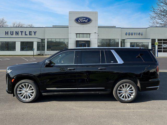 used 2022 Cadillac Escalade ESV car, priced at $67,371