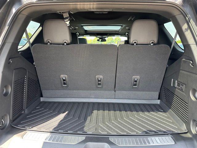 used 2023 GMC Yukon car, priced at $66,872