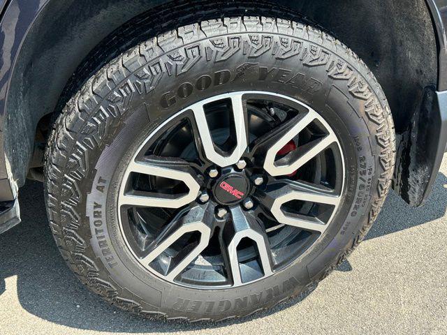 used 2023 GMC Yukon car, priced at $66,872