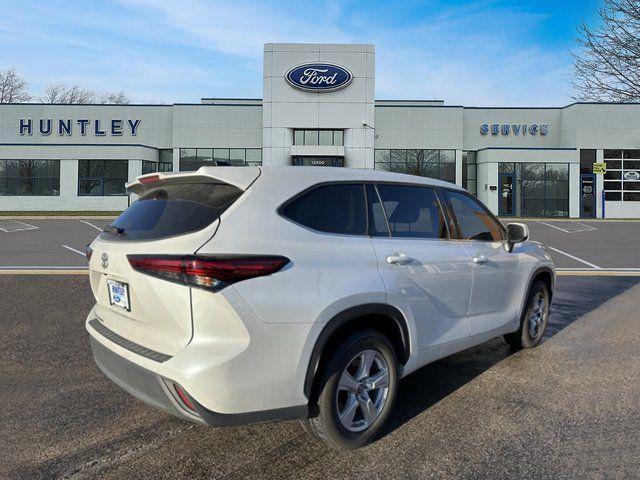 used 2022 Toyota Highlander car, priced at $28,372