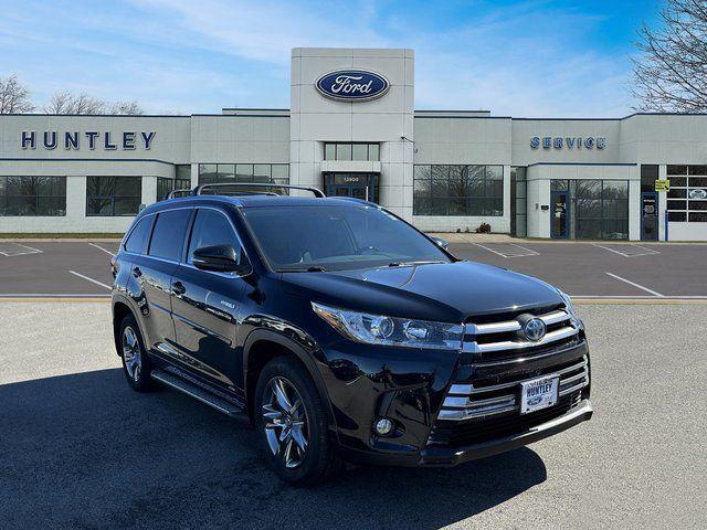 used 2017 Toyota Highlander Hybrid car, priced at $24,972