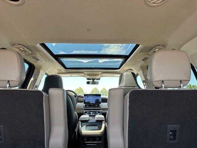 used 2022 Lincoln Navigator car, priced at $61,272