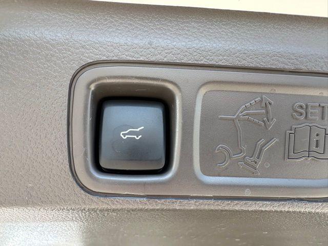 used 2022 Lincoln Navigator car, priced at $61,272