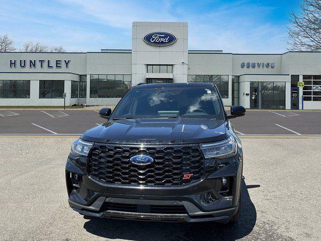 used 2025 Ford Explorer car, priced at $51,472