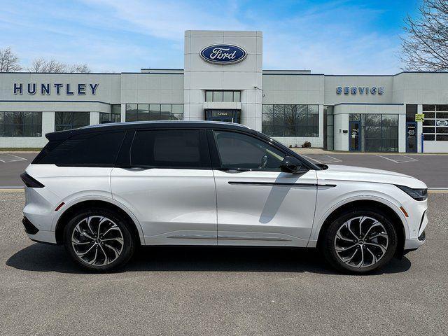used 2024 Lincoln Nautilus car, priced at $44,888
