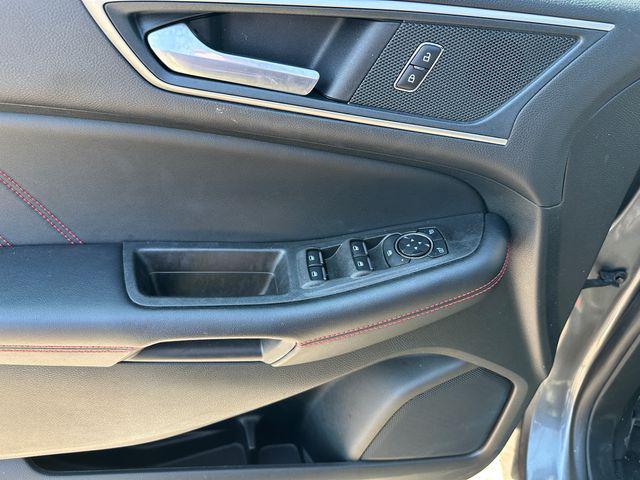 used 2024 Ford Edge car, priced at $25,222