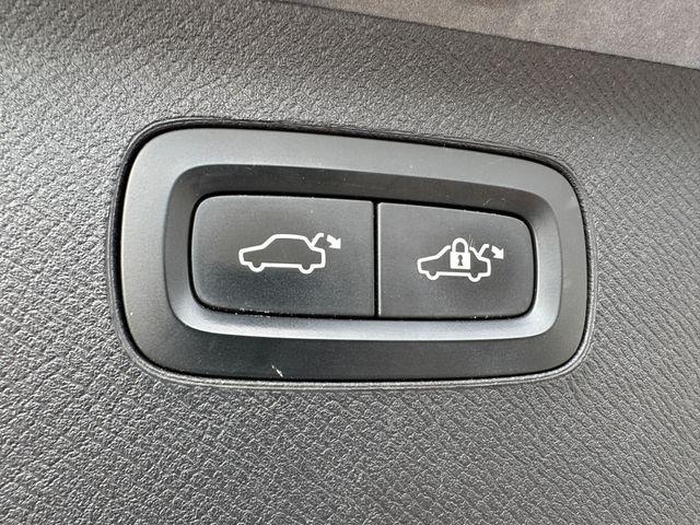 used 2019 Volvo XC90 car, priced at $17,444