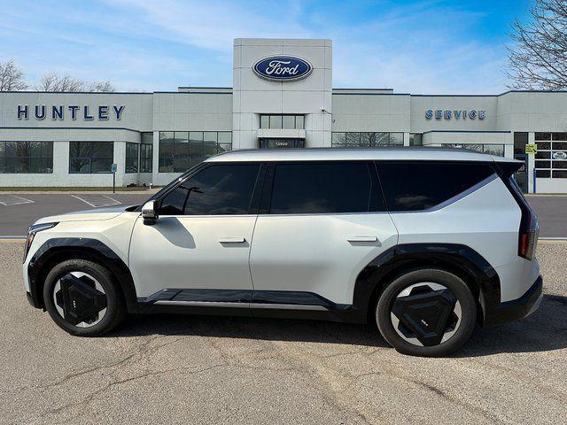 used 2024 Kia EV9 car, priced at $40,997