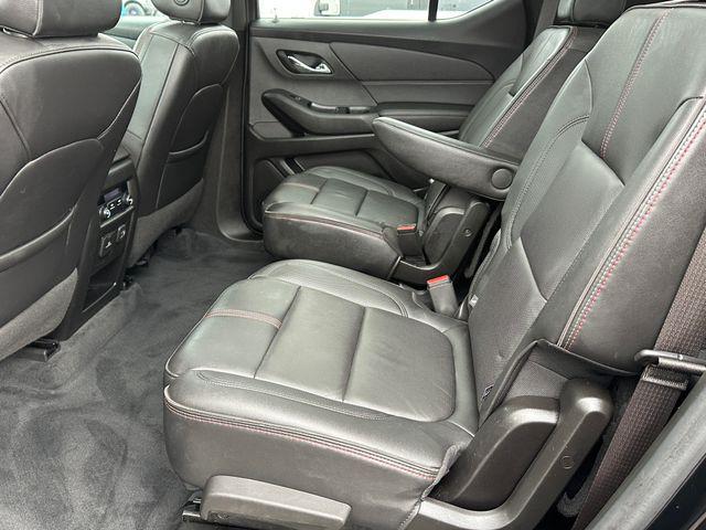 used 2022 Chevrolet Traverse car, priced at $31,372