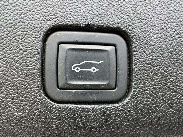 used 2022 Cadillac XT6 car, priced at $36,972