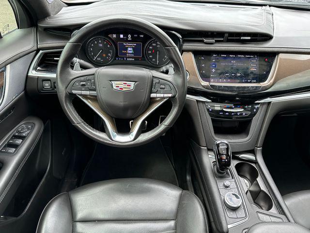used 2022 Cadillac XT6 car, priced at $36,972