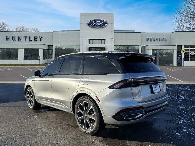 used 2024 Lincoln Nautilus car, priced at $50,372