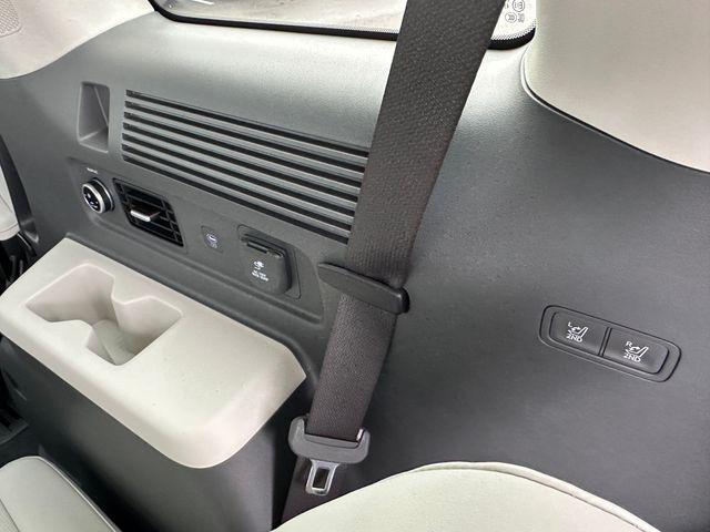 used 2024 Hyundai Santa Fe car, priced at $34,472