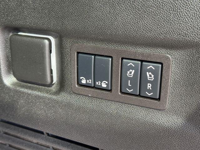 used 2025 GMC Yukon XL car, priced at $83,472
