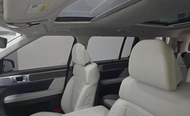 used 2024 Hyundai SANTA FE HEV car, priced at $36,888