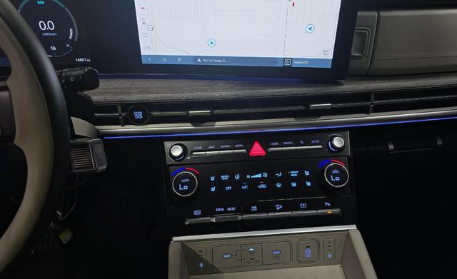 used 2024 Hyundai SANTA FE HEV car, priced at $36,888