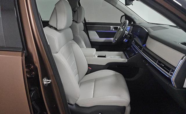 used 2024 Hyundai SANTA FE HEV car, priced at $36,888