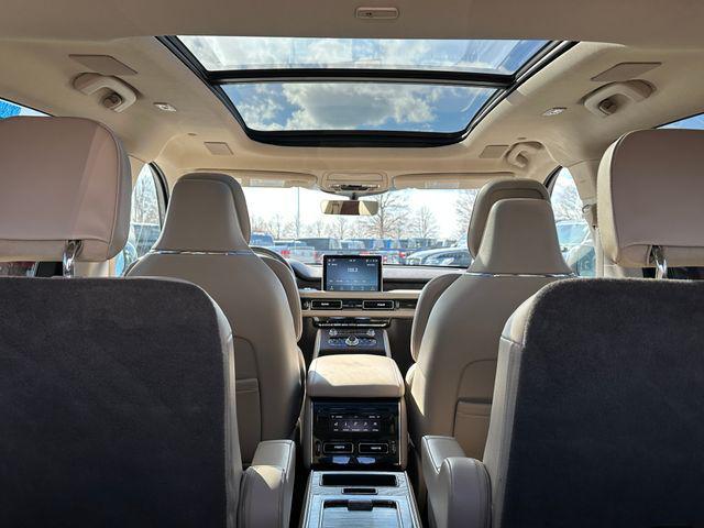 used 2023 Lincoln Aviator car, priced at $46,888