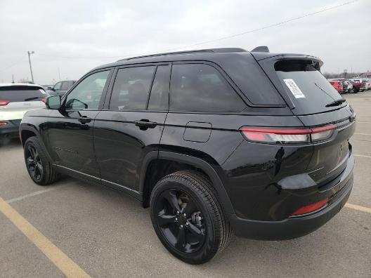 used 2023 Jeep Grand Cherokee car, priced at $35,572