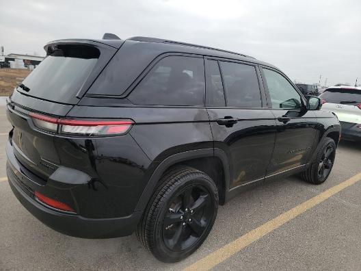 used 2023 Jeep Grand Cherokee car, priced at $35,572