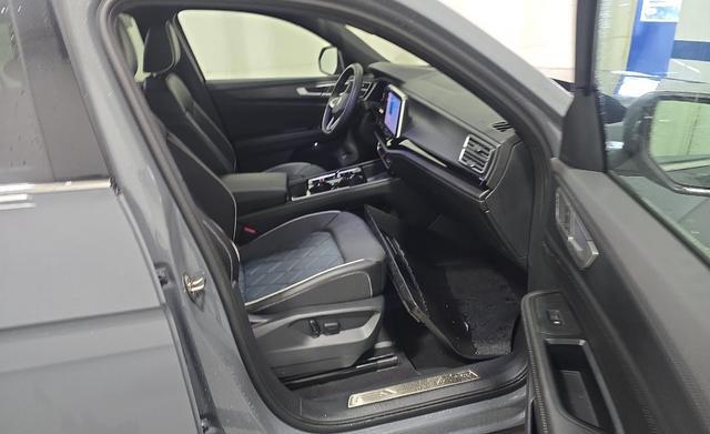 used 2024 Volkswagen Atlas Cross Sport car, priced at $41,888