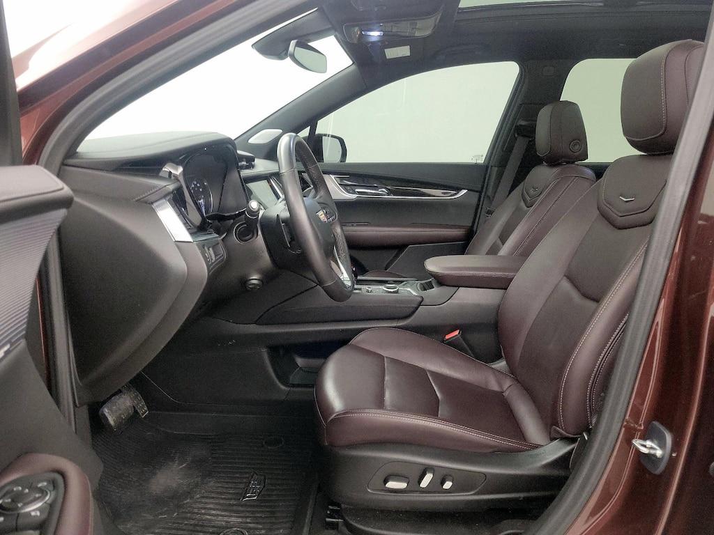 used 2023 Cadillac XT6 car, priced at $43,998