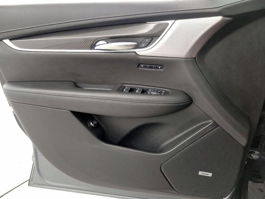 used 2020 Cadillac XT6 car, priced at $30,998