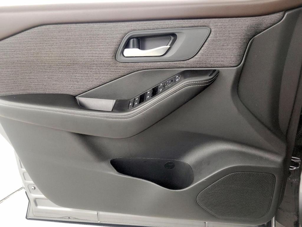 used 2021 Nissan Rogue car, priced at $22,998