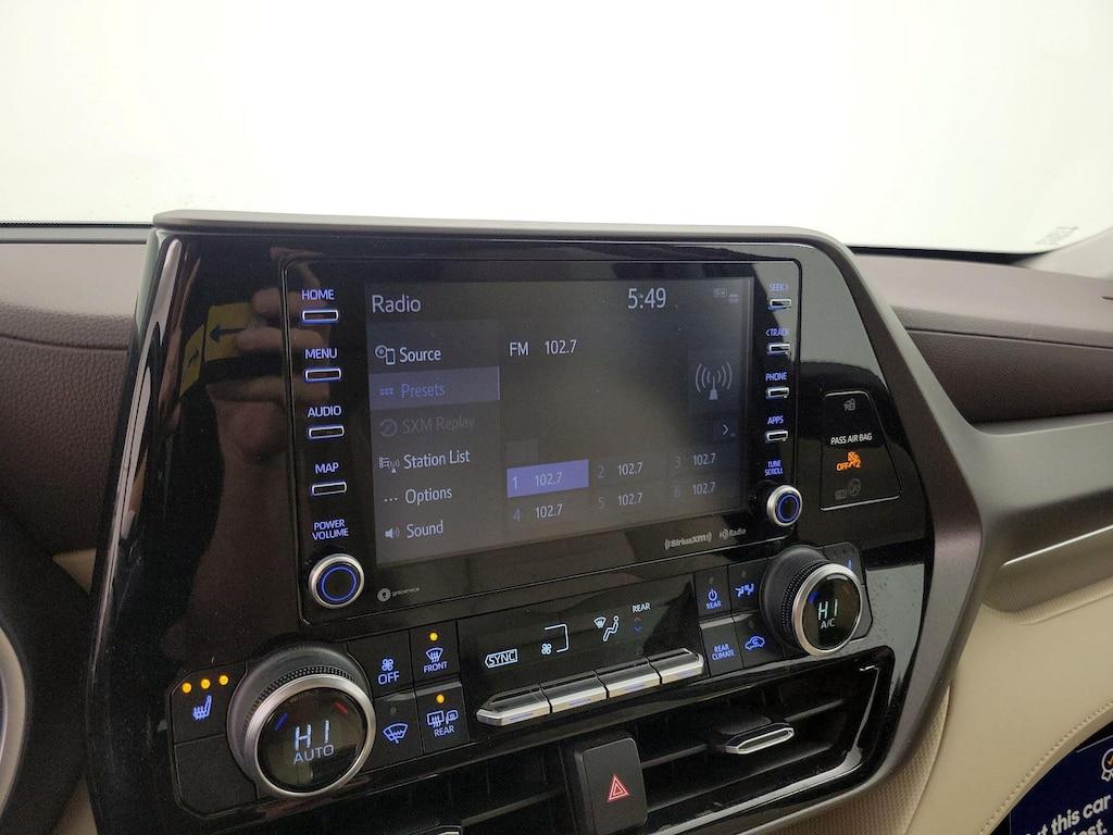 used 2022 Toyota Highlander Hybrid car, priced at $40,998