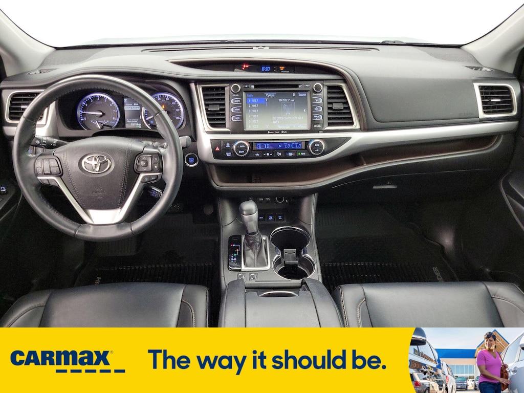used 2019 Toyota Highlander car, priced at $31,998