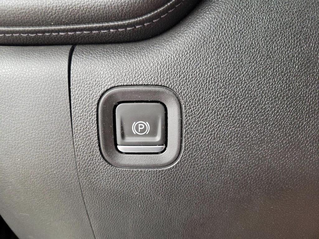 used 2022 Chevrolet Silverado 1500 Limited car, priced at $33,998