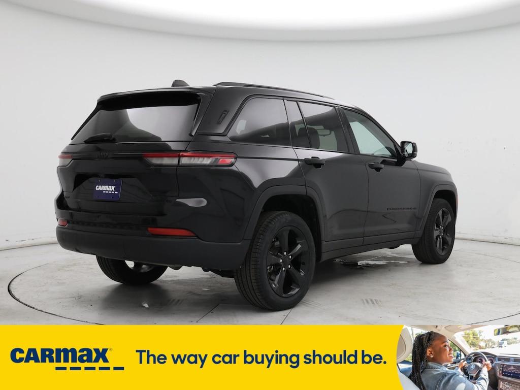 used 2023 Jeep Grand Cherokee car, priced at $33,998