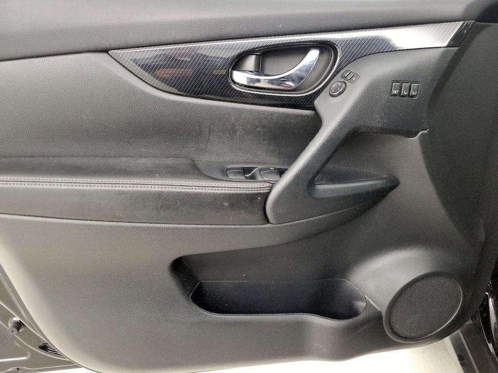 used 2019 Nissan Rogue car, priced at $17,998