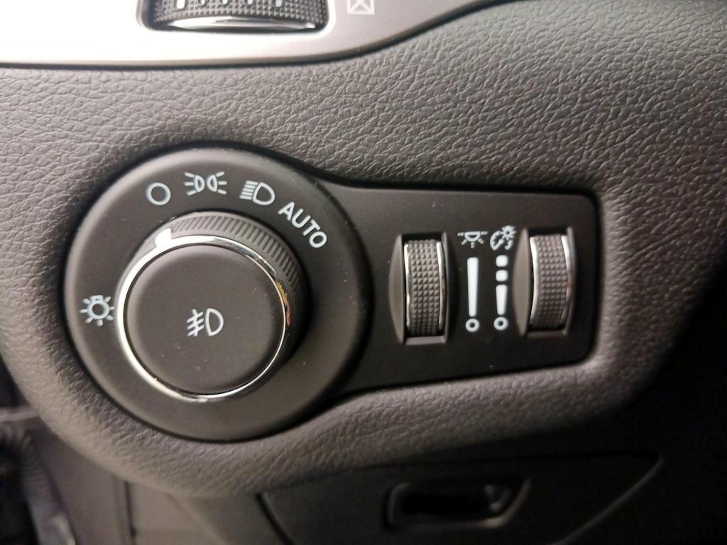 used 2021 Jeep Cherokee car, priced at $25,998